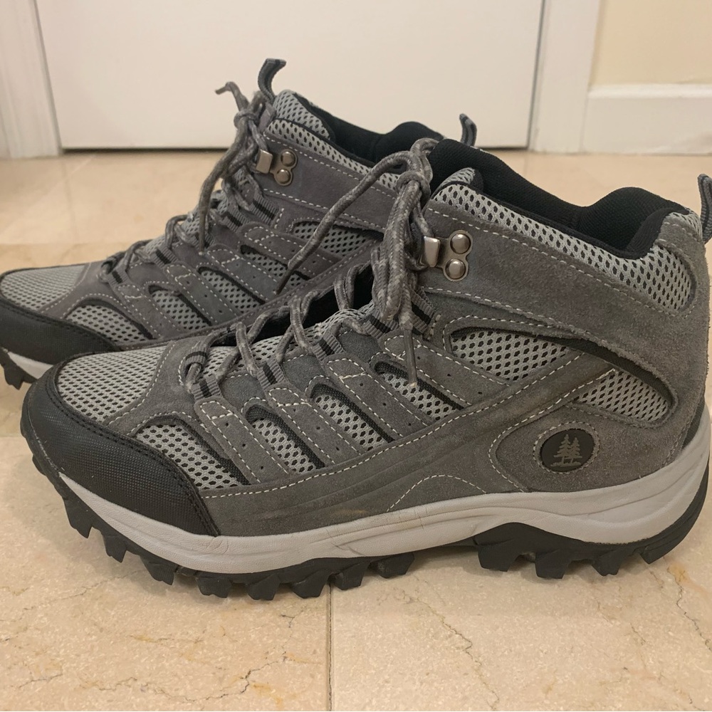 G.H. Bass & Co Men’s Hiker Mid-Top Hiking Boots, US 9, EUC